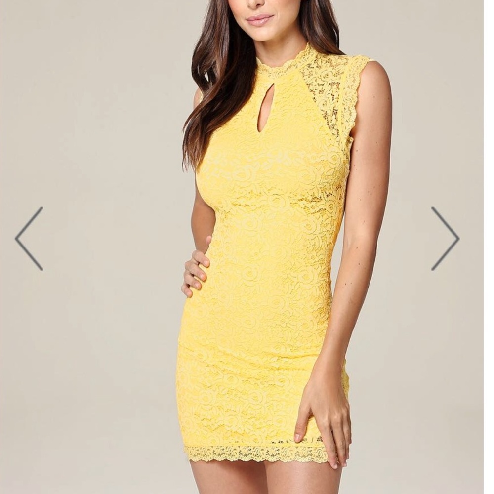 Bebe sleeveless lace dress yellow size Medium